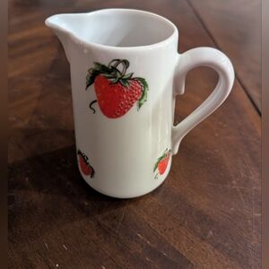 Creamer White  Strawberry  Philippe Deshoulieres Les Fraiser Lourioux Porcelain
